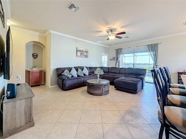 Building Photo - 6467 Willowshire Way