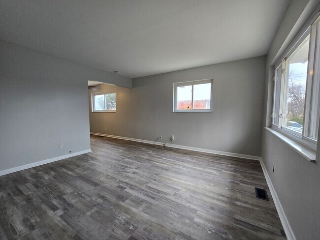 Building Photo - 3823 Iberis Ave