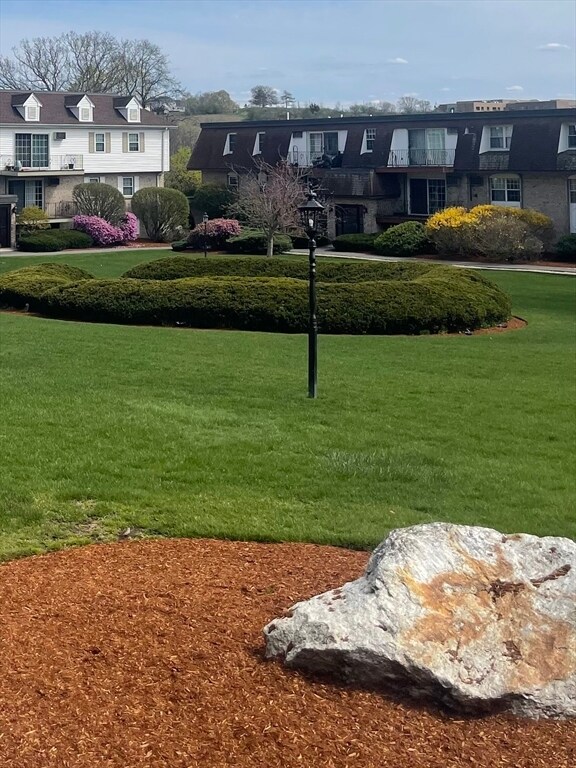 Building Photo - 10 Williamsburg Ct