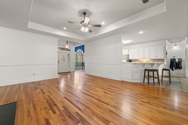 Building Photo - Solar Provided on Great Maumelle home