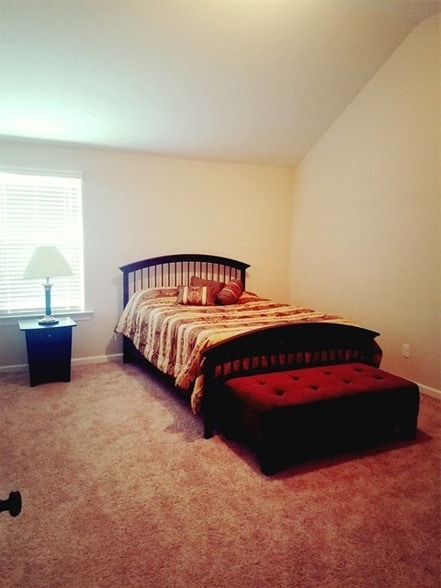 Building Photo - 3041 Haynes Station Dr