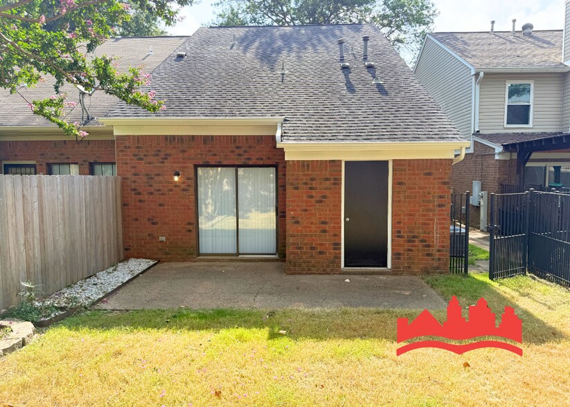 Building Photo - 1681 Smokehouse Dr