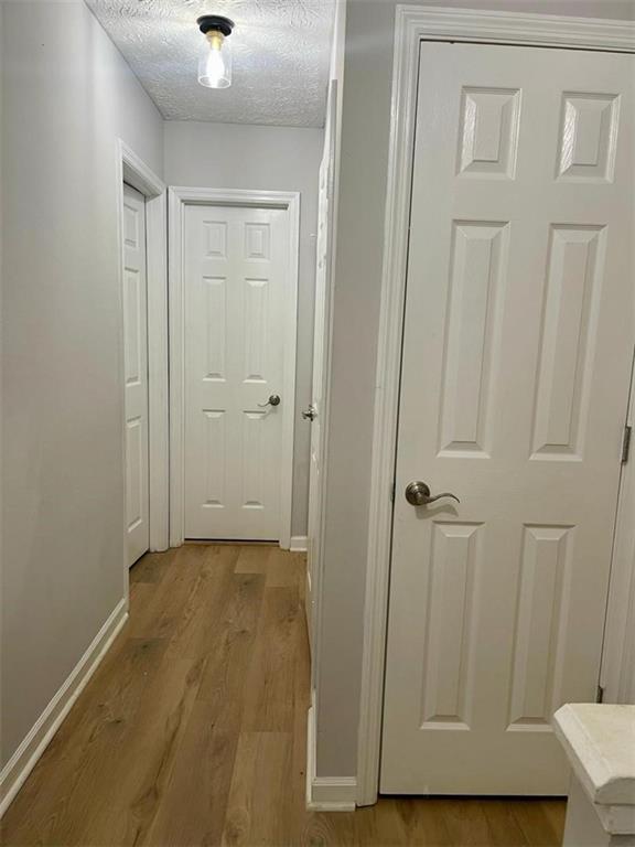 Building Photo - 6594 Meadow Green Cir