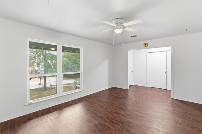 Building Photo - 6108 Cherrylawn Cir