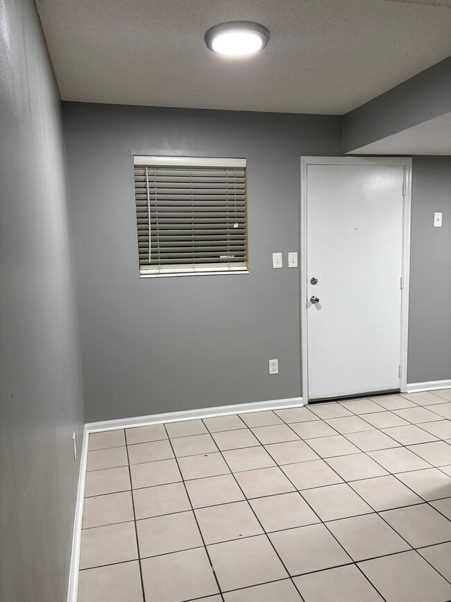 Building Photo - BOTANY TOWNHOMES