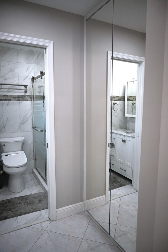 Building Photo - 9746 Lancaster Pl