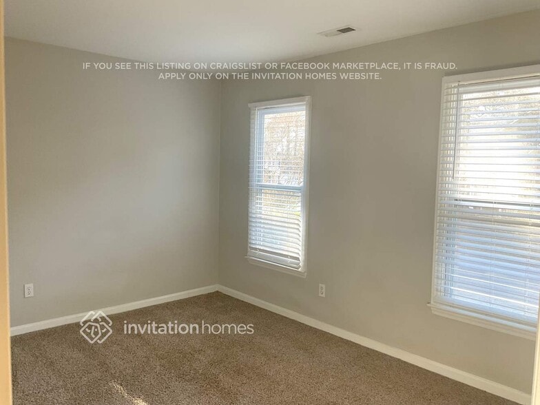 Building Photo - 3349 Daingerfield Dr