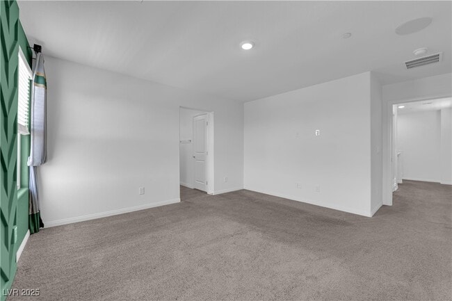 Building Photo - 4747 Bluebird Clfs Ave