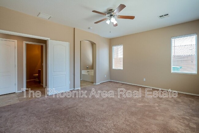 Building Photo - 44299 W Oster Dr