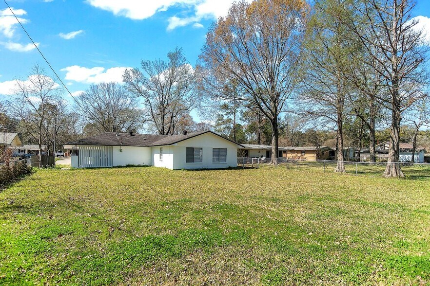 Building Photo - 1455 Marilyn Dr