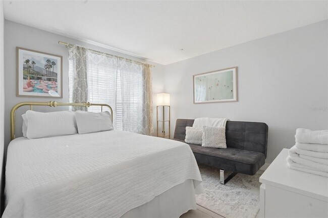 Building Photo - 1408 E Ridgewood St