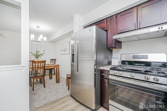 Building Photo - 1227 Waterford Dr