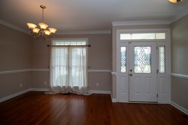 Building Photo - 109 Willow Pond Dr