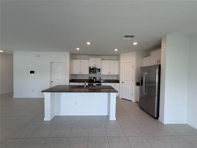 Building Photo - 156 Rose Bud Ln