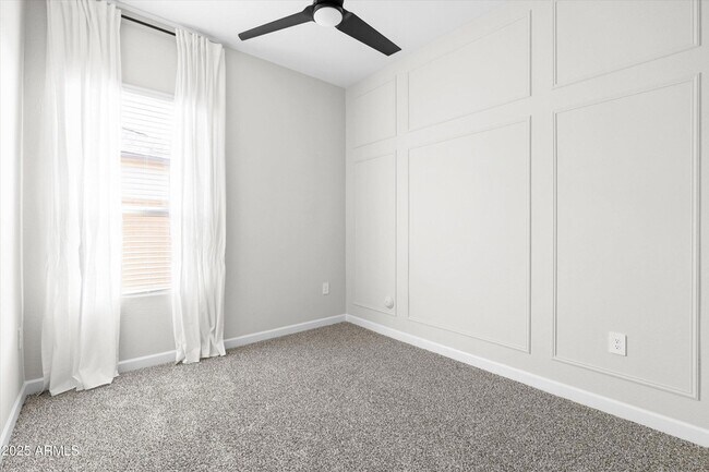 Building Photo - 21425 N 59th St