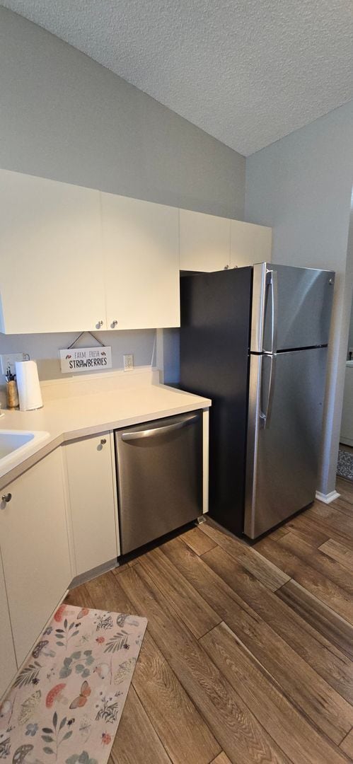 Building Photo - M650 Richland Rd (VCNW-10/%)