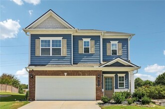 Building Photo - 3890 Clarington Dr