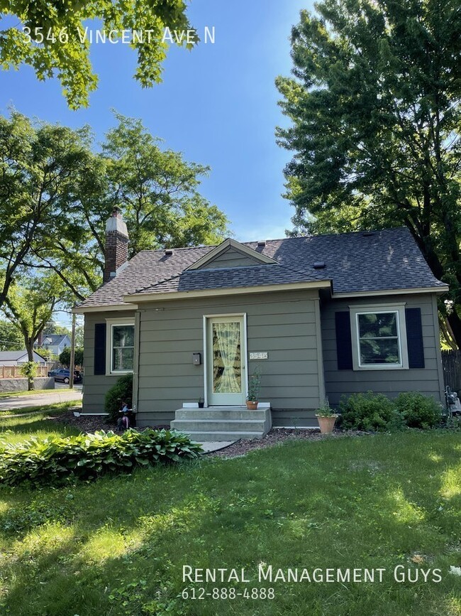 Primary Photo - Huge home with good sized bedrooms located...
