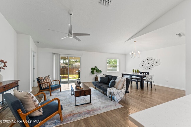 Building Photo - 1938 Jupiter Blvd SW