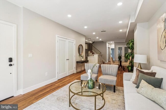 Building Photo - 3222 13th St NW