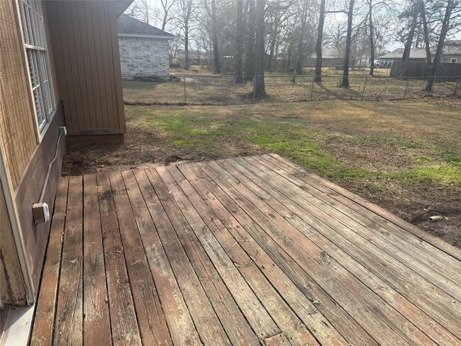 Building Photo - 140 Chuck Wagon