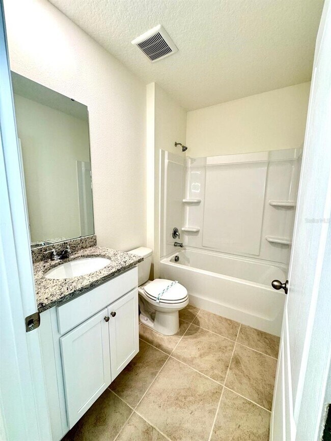 Building Photo - 2109 Doe Run Dr