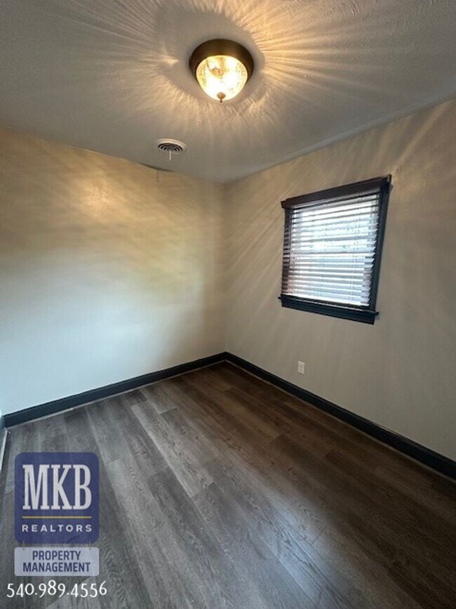 Building Photo - The Perfect 3-Bedroom Ranch-Style House Lo...