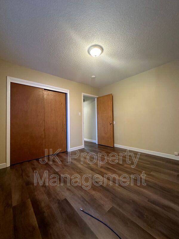 Building Photo - 3600 9th Ave N
