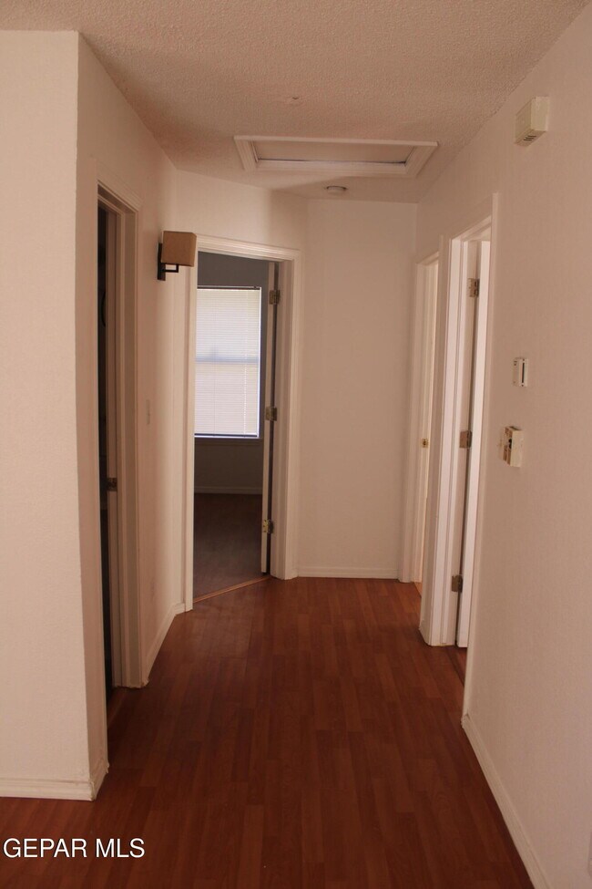 Building Photo - 11756 Bell Tower Dr