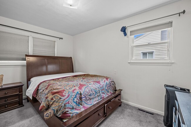 Building Photo - Spacious Virginia Beach Home for Rent – 3 ...