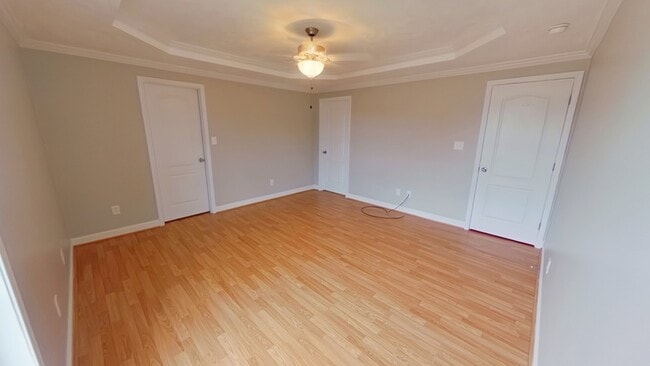 Building Photo - 622 Thorncliff Dr