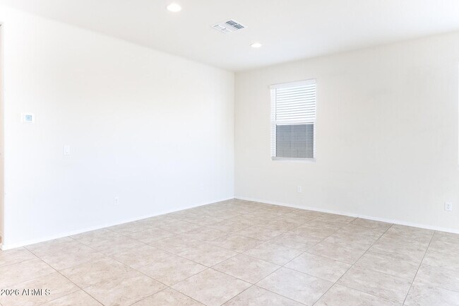 Building Photo - 1075 W Avalon Canyon Dr