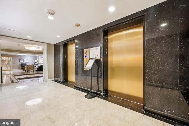 Building Photo - 4601 N Park Ave