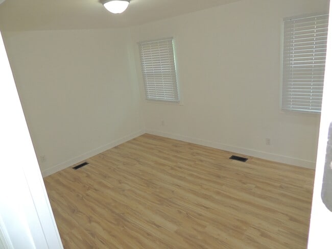 Building Photo - 409 Windfield Ct