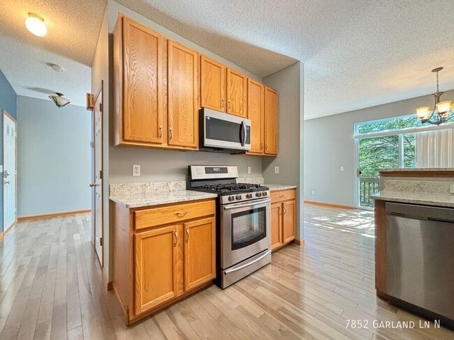 Building Photo - 7852 Garland Ln N