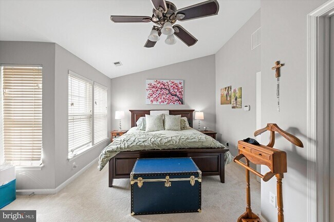 Building Photo - 5076 Grimm Dr