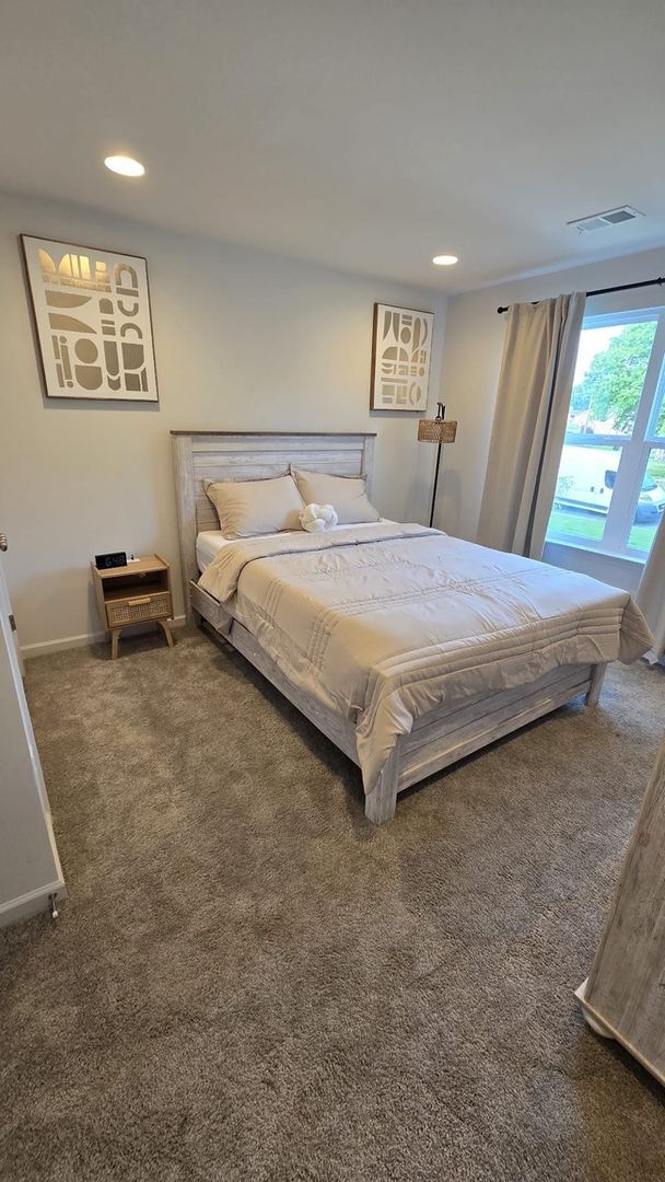 Building Photo - Charming 3BR Duplex in Charlotte