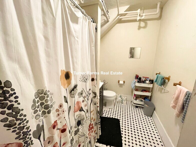 Building Photo - 80 Saint Stephen St