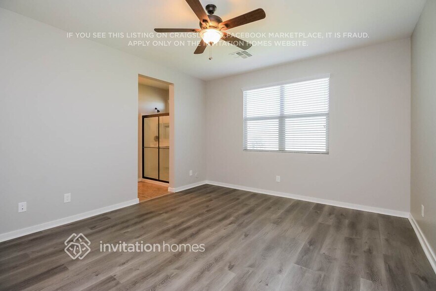 Building Photo - 35997 N Urika Dr