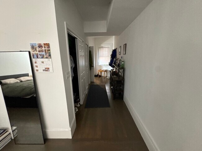 Building Photo - 1406 Beacon St