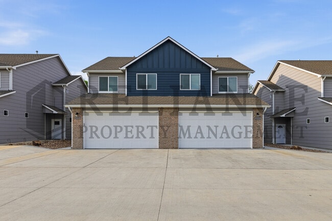 Building Photo - 4647 E 45th St N