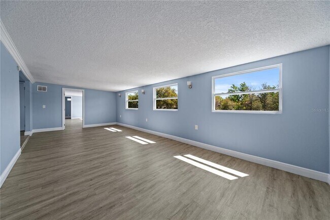Building Photo - 9165 Atlas Dr