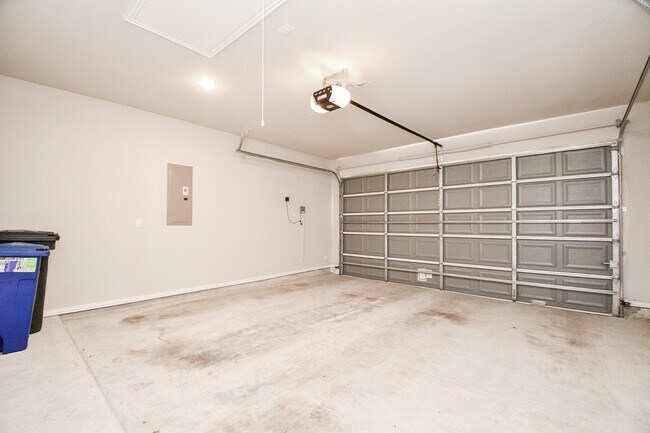 Building Photo - 15219 Stuart Bat Cave Ln