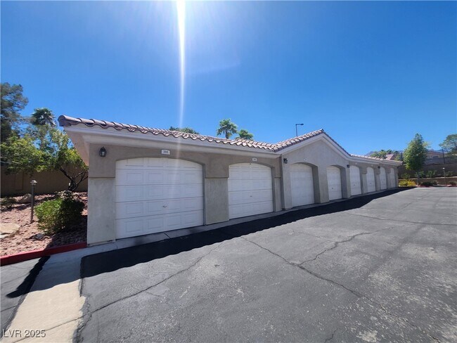 Building Photo - 1500 Ruby Cliffs Ln