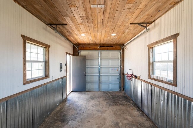 Building Photo - 133 Bell St