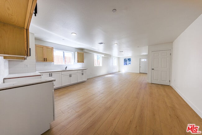 Building Photo - 1652 Murchison St