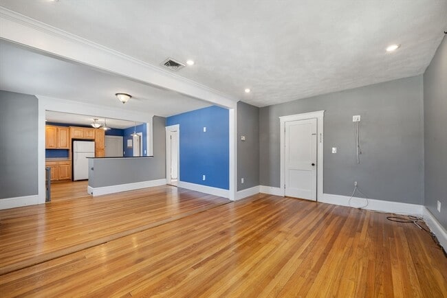 Building Photo - 22 Leonard St