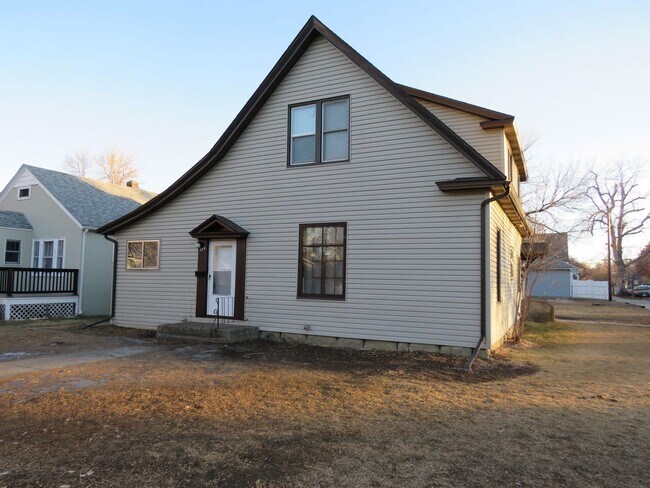 Primary Photo - 144 Yellowstone Ave