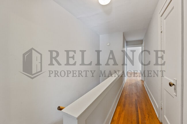 Building Photo - 448 N Fountain St