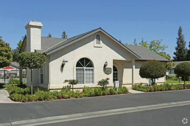 Building - Country Club Estates